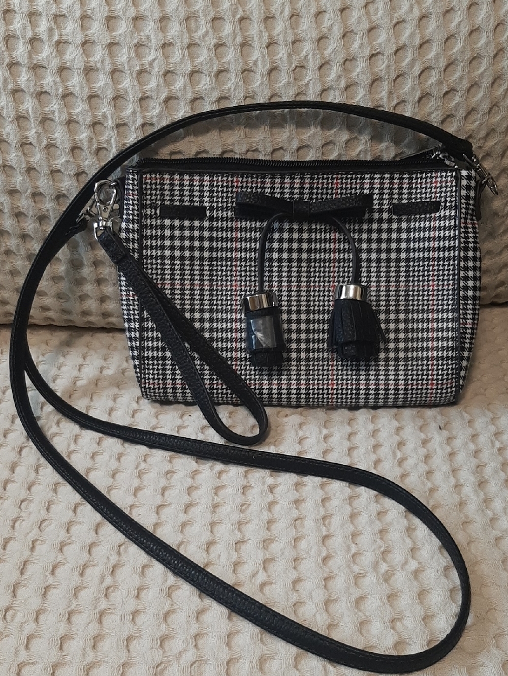 Liz Claiborne Houndstooth Plaid Crossbody with Tassels